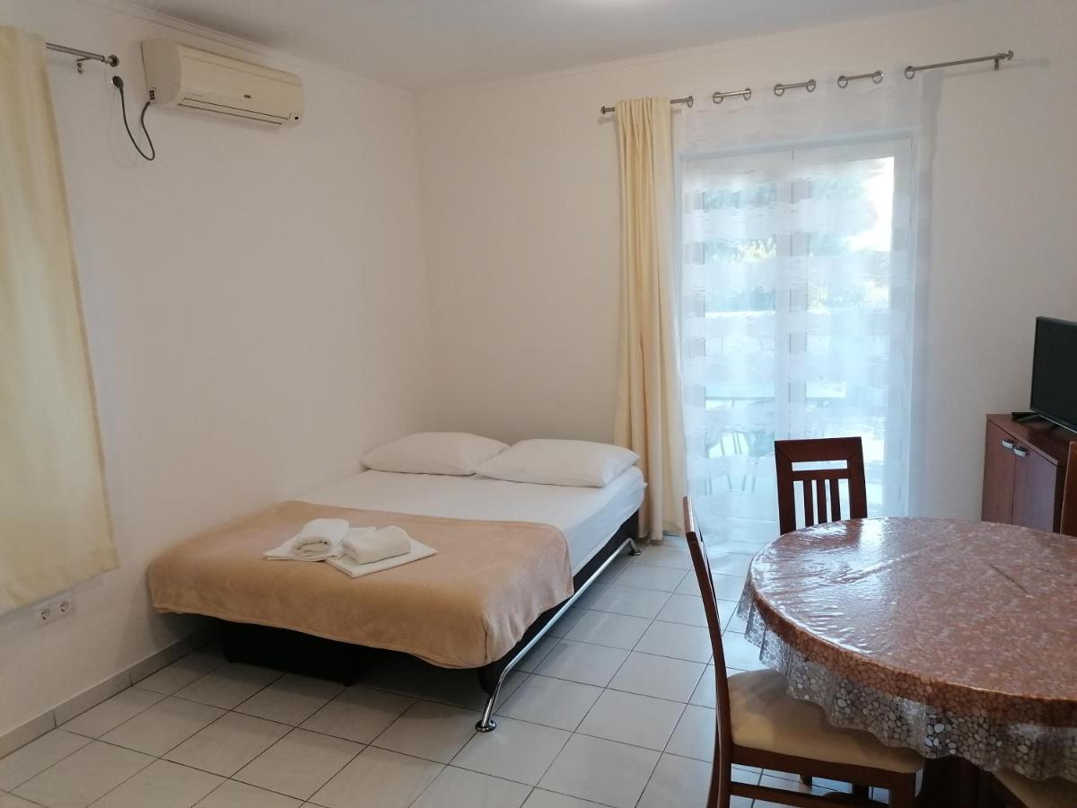 Apartments Dinko Duće Εξωτερικό φωτογραφία
